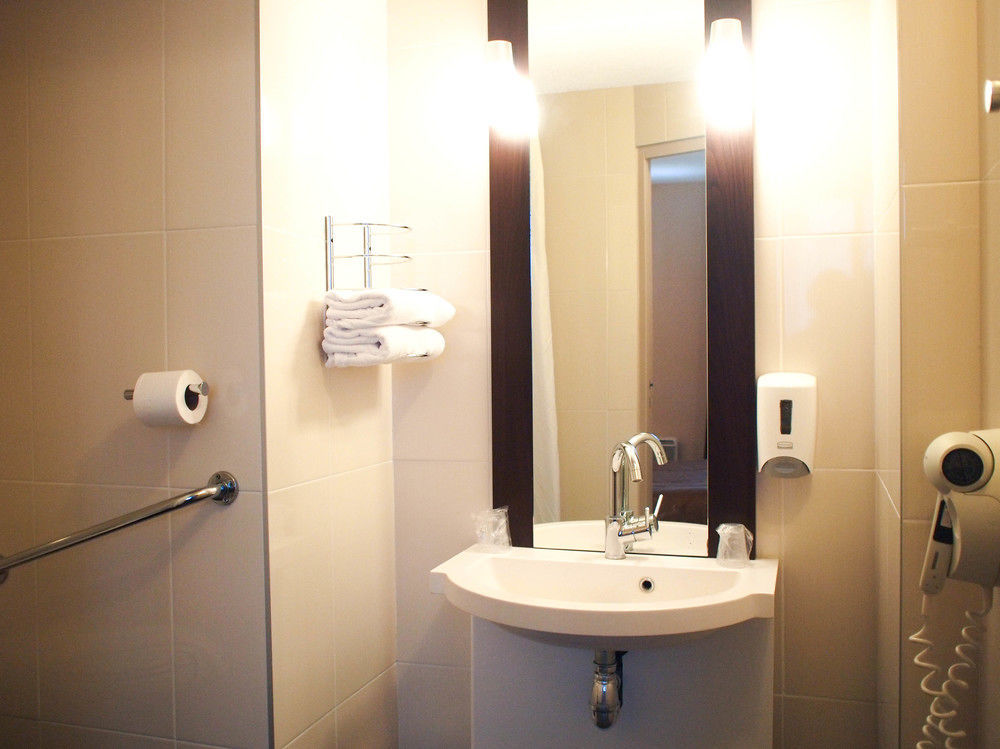 Hotel Inn Design Resto Novo อาล็องซง ภายนอก รูปภาพ